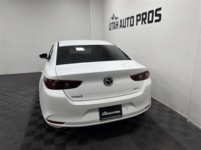 2022 Mazda Mazda3 Sedan Select   - Photo 9 - West Bountiful, UT 84087