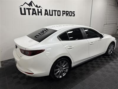 2022 Mazda Mazda3 Sedan Select   - Photo 3 - West Bountiful, UT 84087