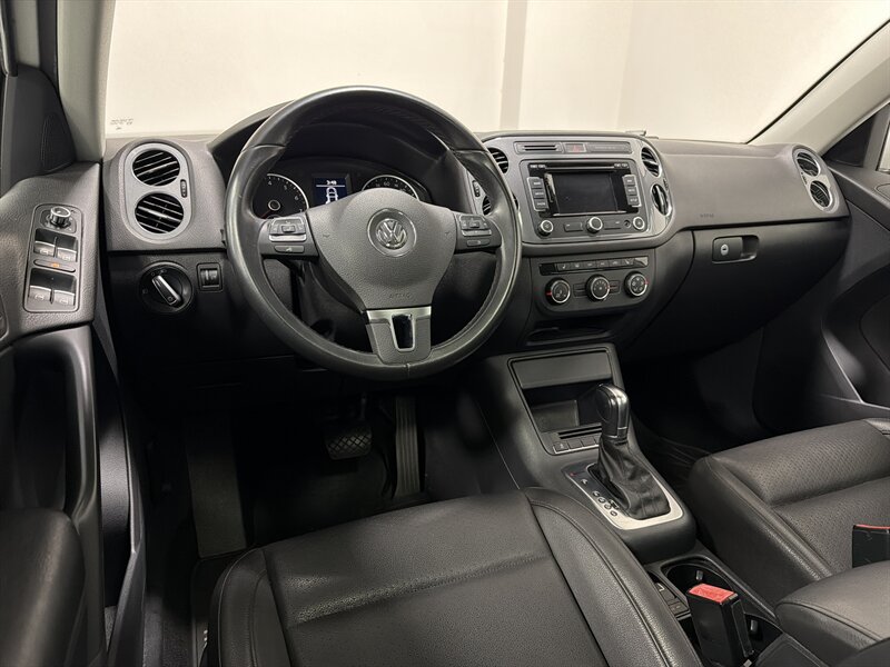 2013 Volkswagen Tiguan SE 4Motion - Photo 10 - West Bountiful, UT 84087