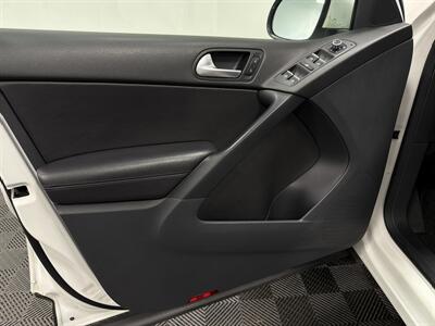 2013 Volkswagen Tiguan SE 4Motion - Photo 11 - West Bountiful, UT 84087