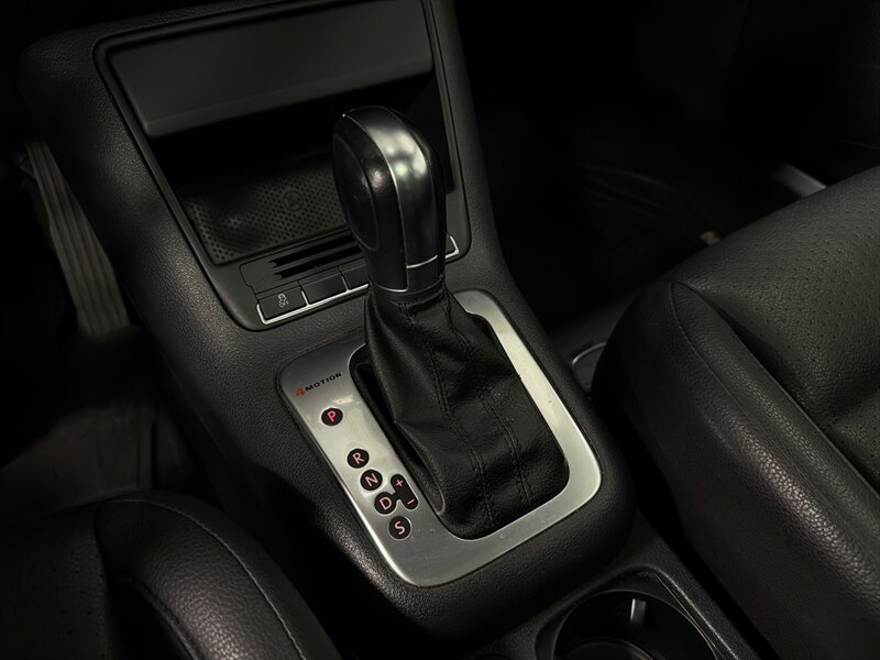 2013 Volkswagen Tiguan SE 4Motion - Photo 13 - West Bountiful, UT 84087