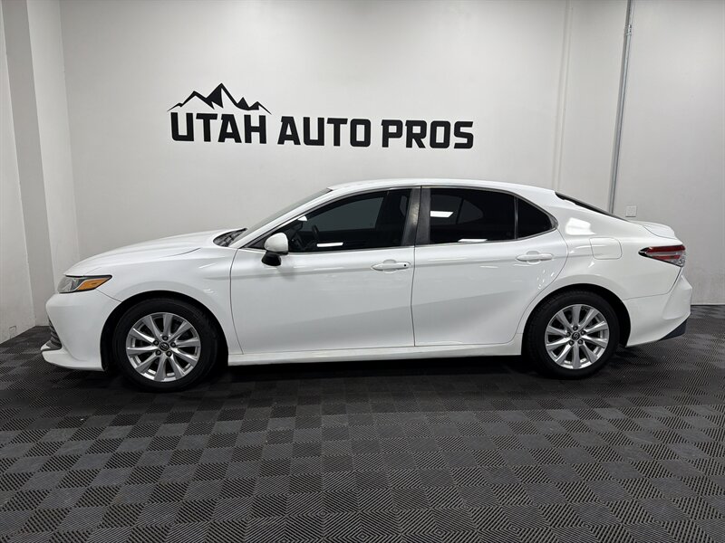 2018 Toyota Camry LE - Photo 6 - West Bountiful, UT 84087