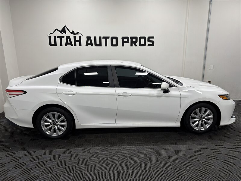 2018 Toyota Camry LE - Photo 2 - West Bountiful, UT 84087