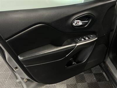 2019 Jeep Cherokee Latitude Plus   - Photo 13 - West Bountiful, UT 84087