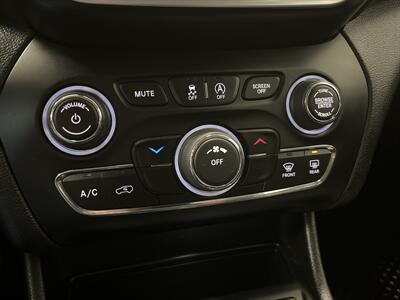 2019 Jeep Cherokee Latitude Plus   - Photo 18 - West Bountiful, UT 84087