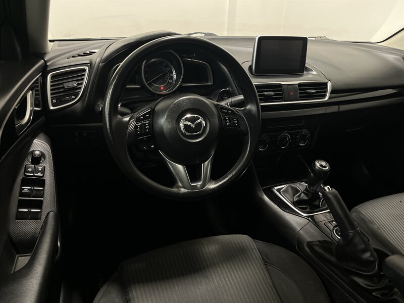 2016 Mazda Mazda3 i Sport - Photo 12 - West Bountiful, UT 84087