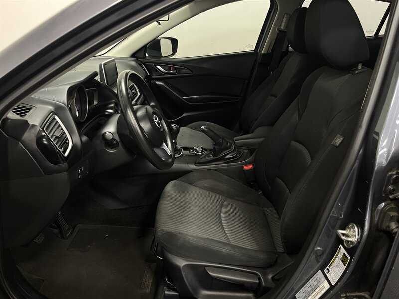 2016 Mazda Mazda3 i Sport - Photo 14 - West Bountiful, UT 84087