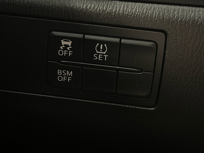 2016 Mazda Mazda3 i Sport - Photo 20 - West Bountiful, UT 84087