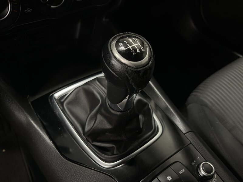 2016 Mazda Mazda3 i Sport - Photo 15 - West Bountiful, UT 84087
