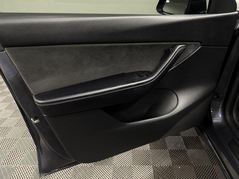 2022 Tesla Model Y Long Range - Photo 15 - West Bountiful, UT 84087