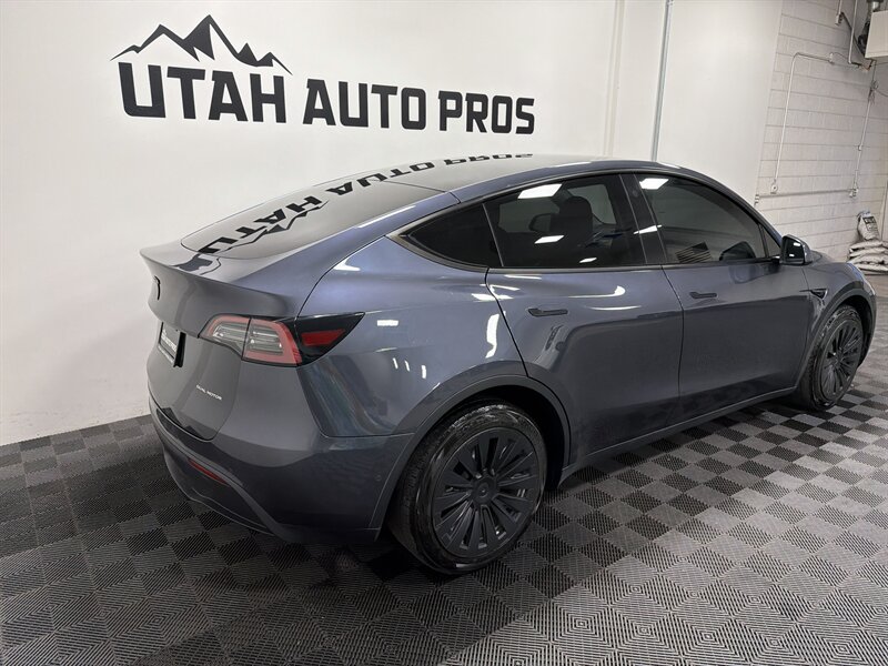 2022 Tesla Model Y Long Range - Photo 3 - West Bountiful, UT 84087