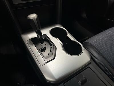 2014 Toyota Camry SE   - Photo 14 - West Bountiful, UT 84087