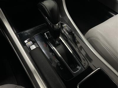 2016 Honda Accord EX-L w/Navi w/Honda   - Photo 14 - West Bountiful, UT 84087