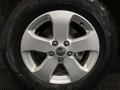 2012 Jeep Grand Cherokee Laredo - Photo 4 - West Bountiful, UT 84087