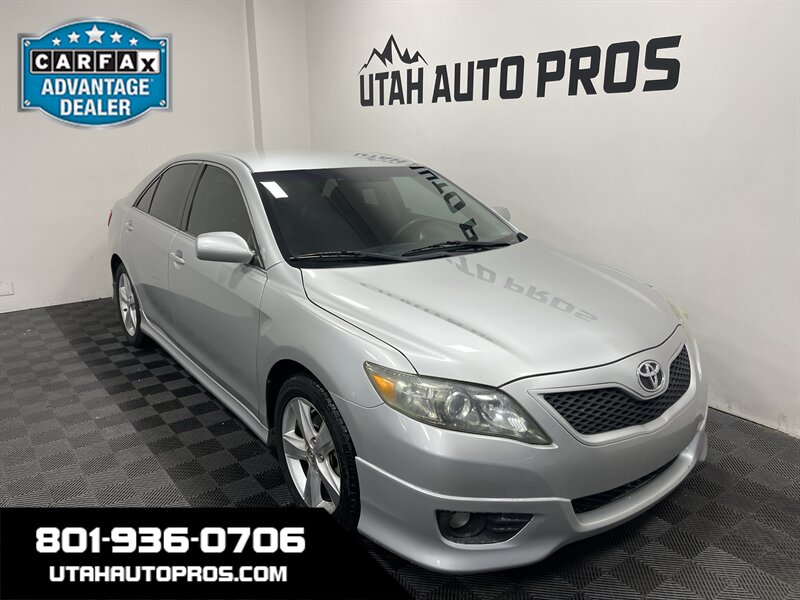 2011 Toyota Camry SE V6   - Photo 1 - West Bountiful, UT 84087