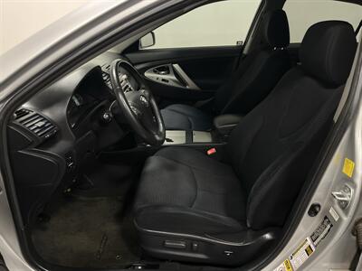 2011 Toyota Camry SE V6 - Photo 13 - West Bountiful, UT 84087