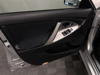 2011 Toyota Camry SE V6 - Photo 12 - West Bountiful, UT 84087