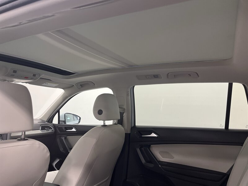2018 Volkswagen Tiguan 2.0T SE 4Motion - Photo 12 - West Bountiful, UT 84087