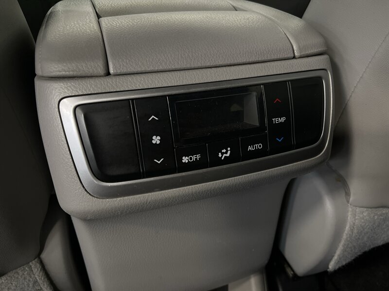 2015 Toyota Highlander Limited - Photo 27 - West Bountiful, UT 84087