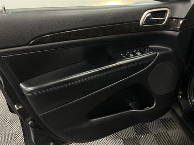 2013 Jeep Grand Cherokee Laredo   - Photo 10 - West Bountiful, UT 84087