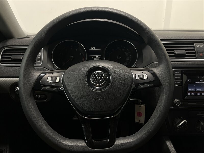 2017 Volkswagen Jetta 1.4T S - Photo 17 - West Bountiful, UT 84087