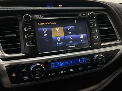 2014 Toyota Highlander XLE   - Photo 17 - West Bountiful, UT 84087