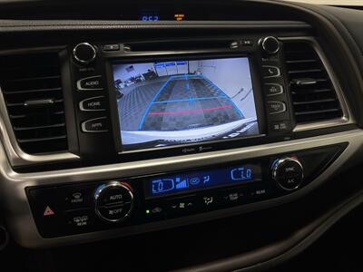 2014 Toyota Highlander XLE   - Photo 18 - West Bountiful, UT 84087
