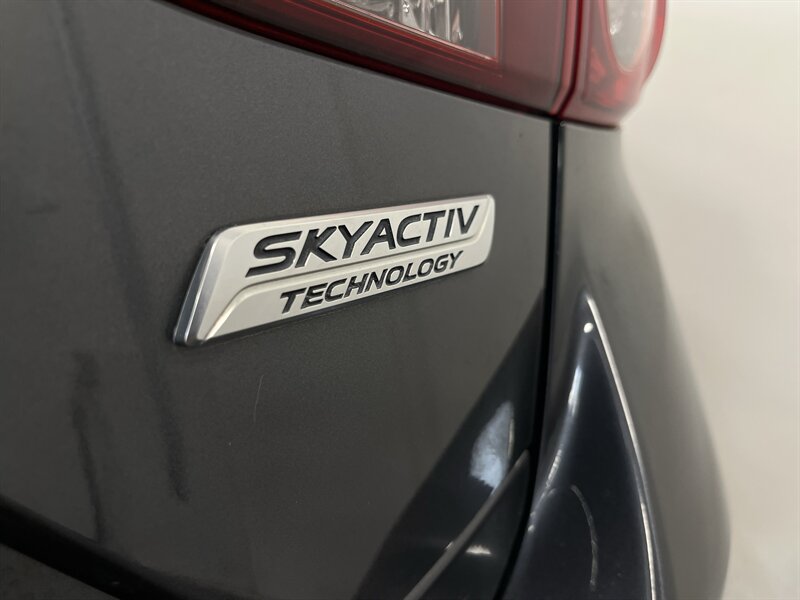 2016 Mazda Mazda3 i Sport - Photo 9 - West Bountiful, UT 84087