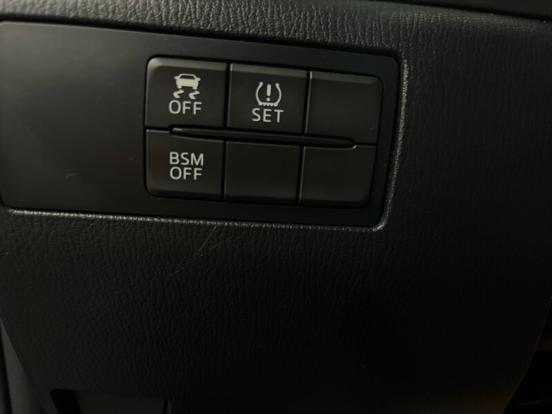 2016 Mazda Mazda3 i Sport - Photo 14 - West Bountiful, UT 84087
