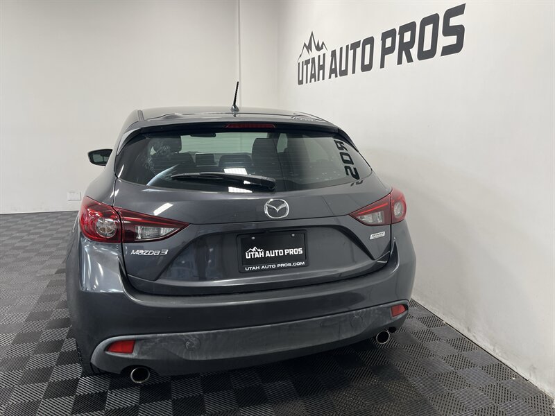 2016 Mazda Mazda3 i Sport - Photo 8 - West Bountiful, UT 84087