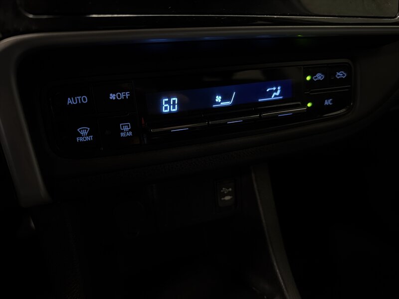 2018 Toyota Corolla LE - Photo 16 - West Bountiful, UT 84087