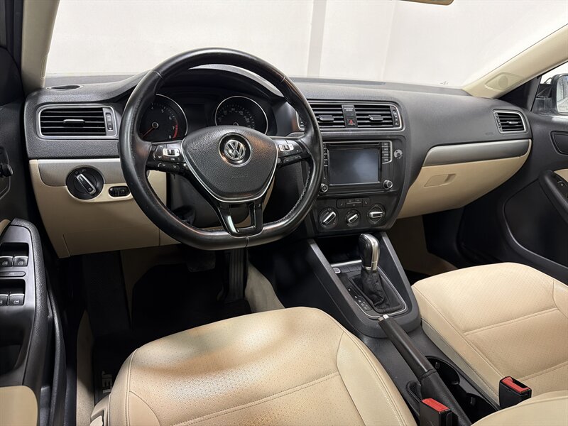 2016 Volkswagen Jetta 1.4T SE - Photo 10 - West Bountiful, UT 84087