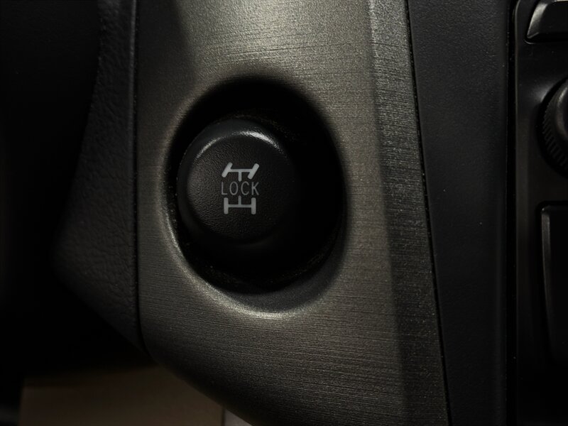 2012 Toyota RAV4 Limited - Photo 19 - West Bountiful, UT 84087