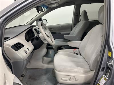 2011 Toyota Sienna LE 8-Passenger   - Photo 13 - West Bountiful, UT 84087