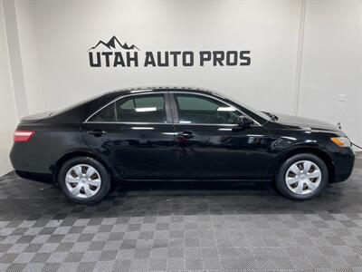 2009 Toyota Camry LE   - Photo 2 - West Bountiful, UT 84087