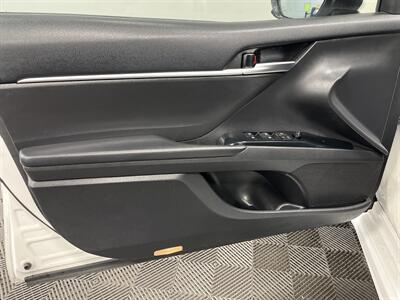 2018 Toyota Camry SE   - Photo 16 - West Bountiful, UT 84087