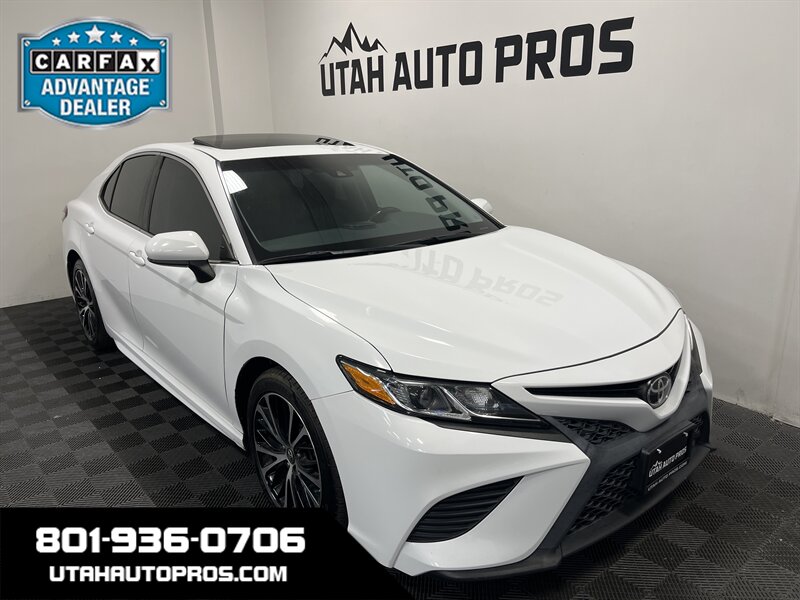2018 Toyota Camry SE  