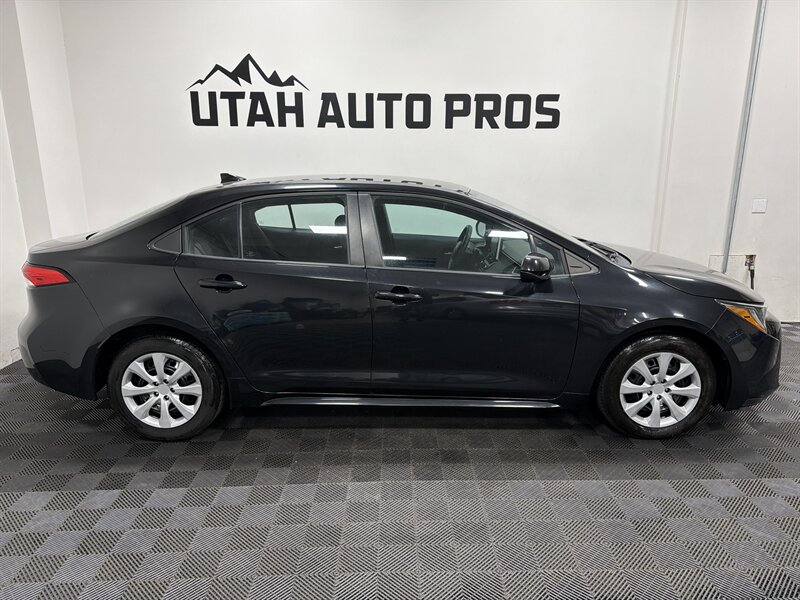2020 Toyota Corolla LE - Photo 2 - West Bountiful, UT 84087