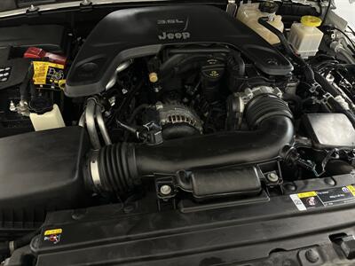 2021 Jeep Gladiator California Edition   - Photo 29 - West Bountiful, UT 84087