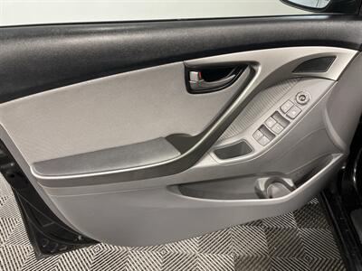 2012 Hyundai ELANTRA GLS   - Photo 10 - West Bountiful, UT 84087