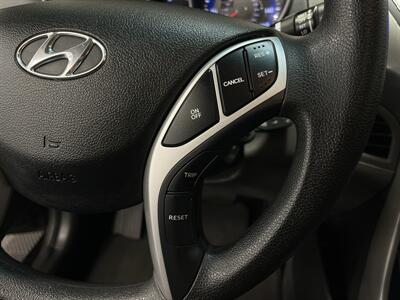 2012 Hyundai ELANTRA GLS   - Photo 18 - West Bountiful, UT 84087