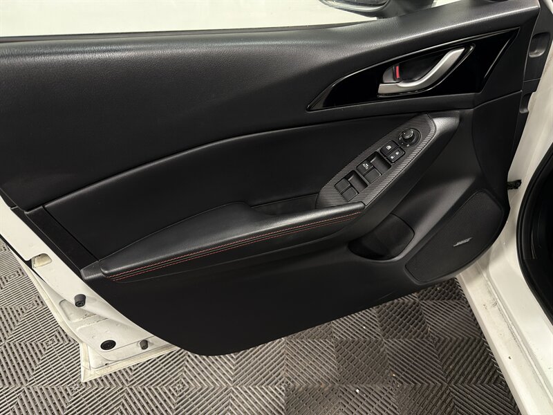 2014 Mazda Mazda3 i Grand Touring - Photo 14 - West Bountiful, UT 84087