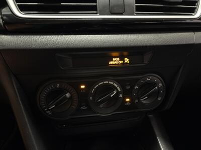 2014 Mazda Mazda3 i Sport   - Photo 11 - West Bountiful, UT 84087