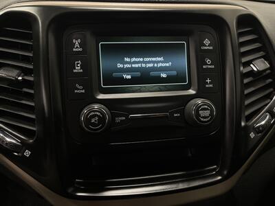 2018 Jeep Cherokee Latitude   - Photo 20 - West Bountiful, UT 84087