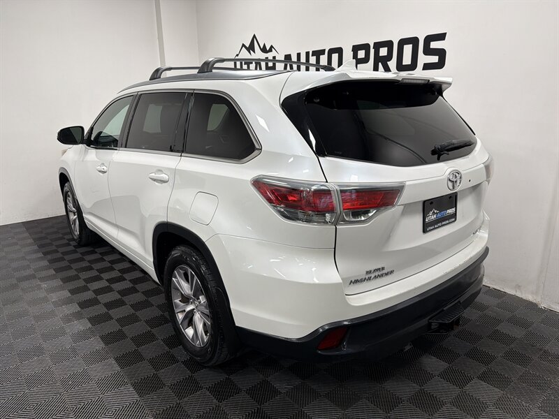 2015 Toyota Highlander XLE - Photo 8 - West Bountiful, UT 84087
