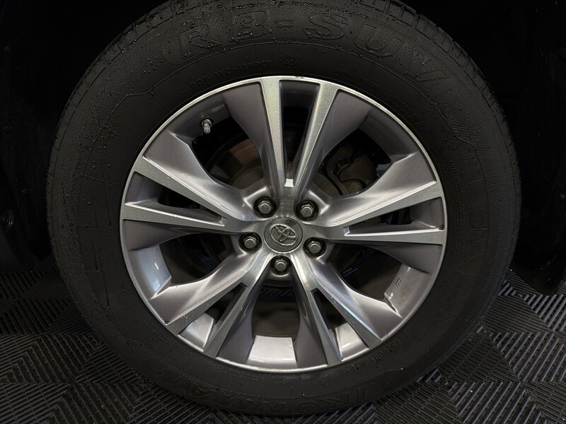 2015 Toyota Highlander XLE - Photo 9 - West Bountiful, UT 84087