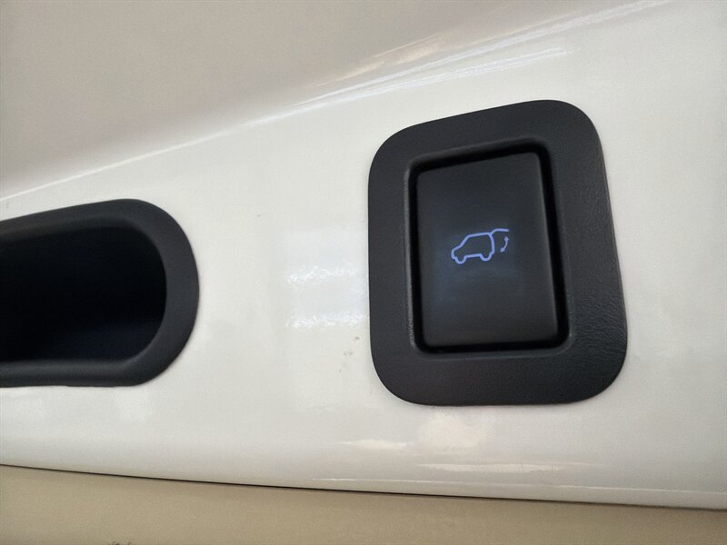 2015 Toyota Highlander XLE - Photo 11 - West Bountiful, UT 84087