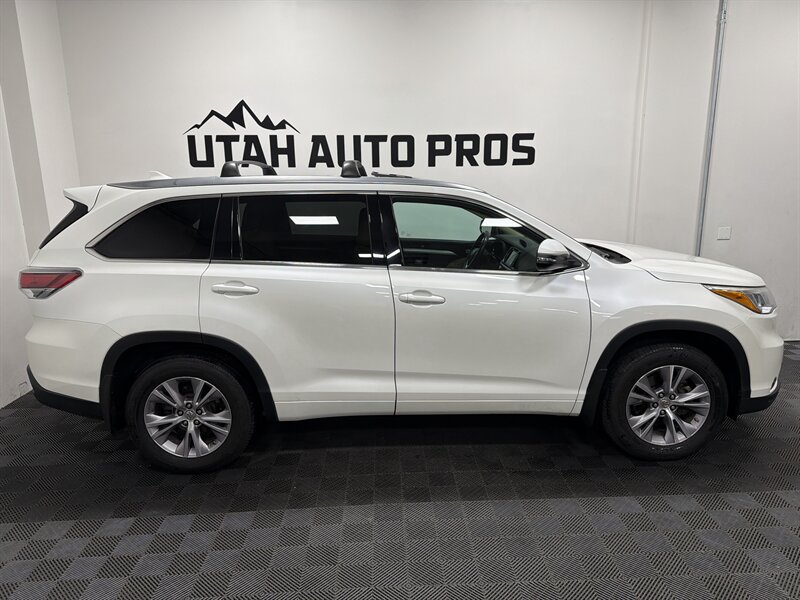 2015 Toyota Highlander XLE - Photo 2 - West Bountiful, UT 84087
