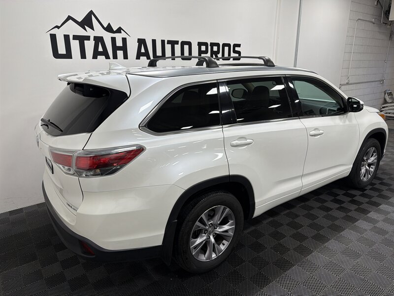 2015 Toyota Highlander XLE - Photo 3 - West Bountiful, UT 84087