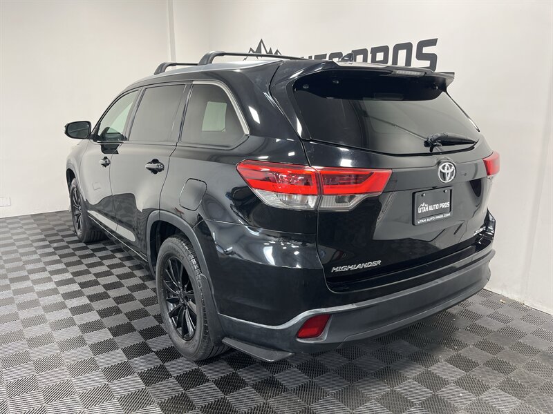 2017 Toyota Highlander XLE - Photo 8 - West Bountiful, UT 84087